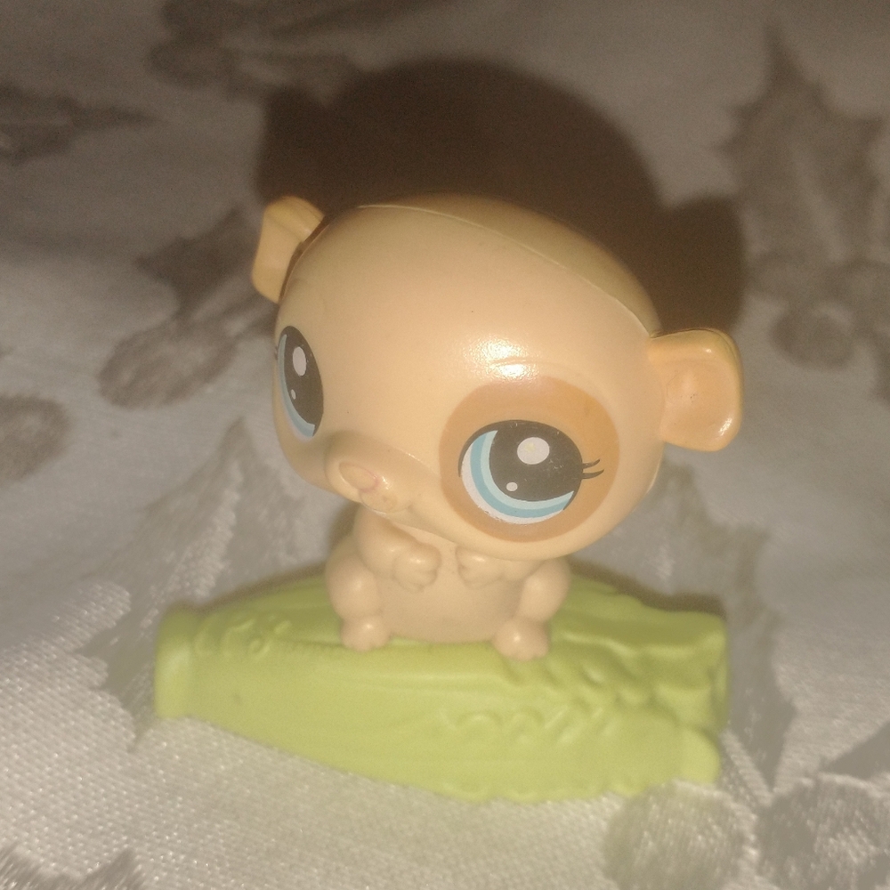 McDonald’s Happy Meal 2010 Littles Pet Shop Tan Hamster Figure Cake Topper